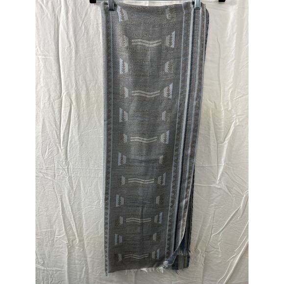 Charlotte Russe‎ Womens Acrylic Gray Elegant Versatile Accessory Soft Wrap Scarf - Picture 1 of 7